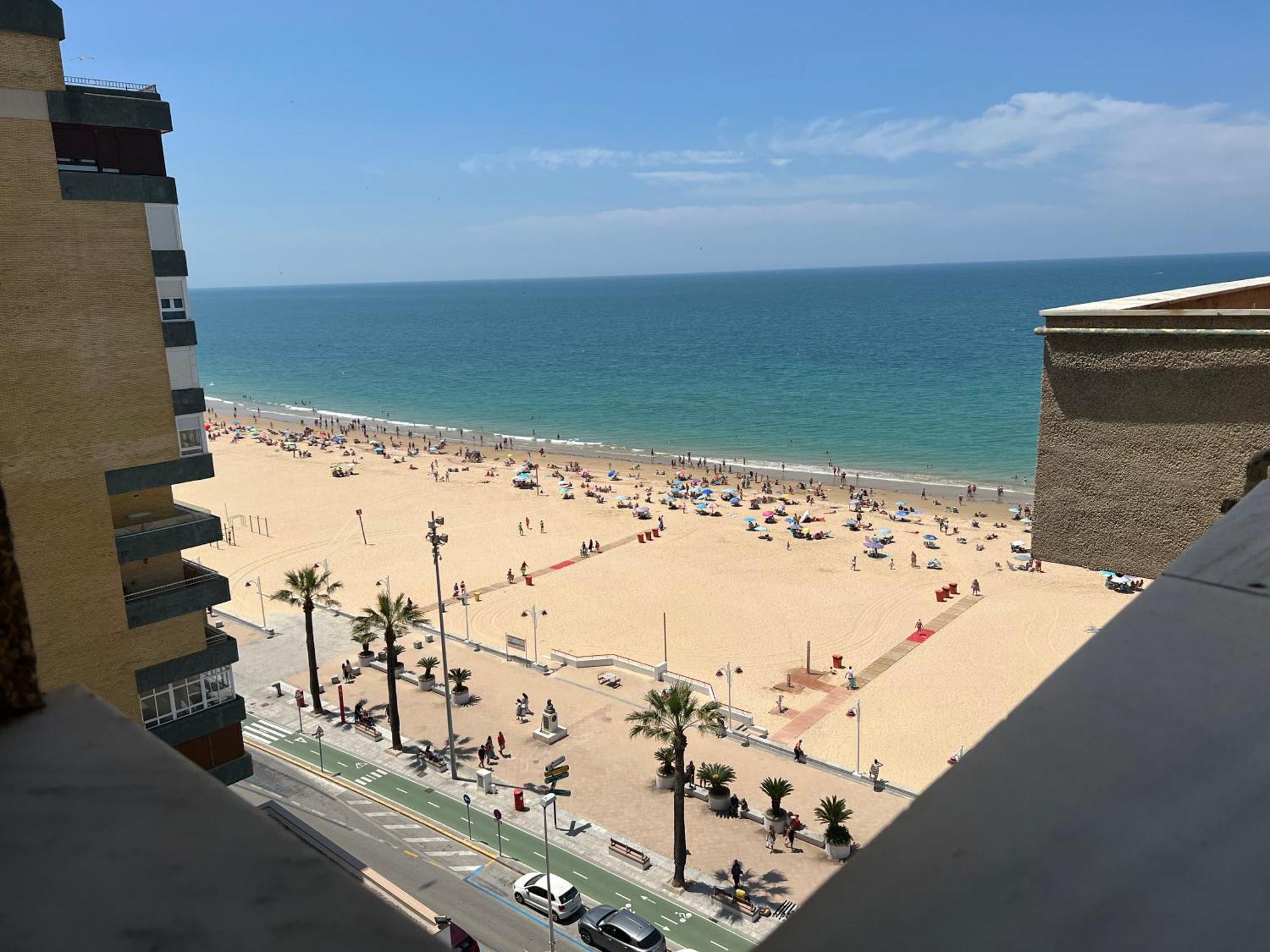 Atico Primera Linea De Playa. Кадис Екстериор снимка